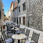 Modern In The Heart Of Old Town Apartmán *