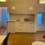 Modern In The Heart Of Old Town דירה *